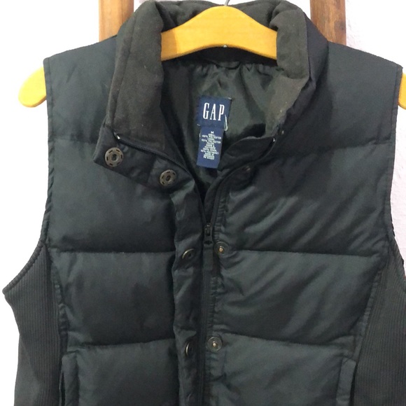 Gap Puffy Vest - Picture 3 of 5